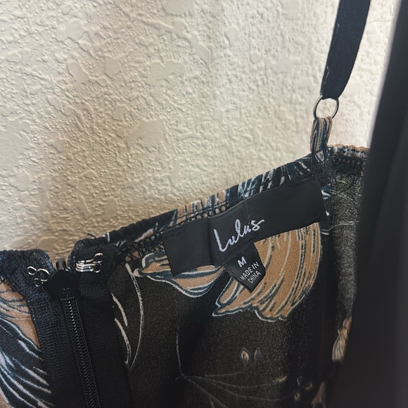 Lulu's womans night out Black Floral Print High-Low Maxi Dress size M - Picture 6 of 6